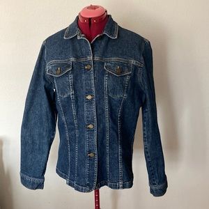 Jones Sport stretch Size Large denim jacket made in Colombia 98%cotton 2%spandex